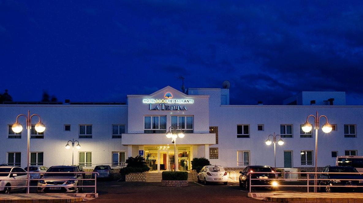 Hotel-Restaurante Jardines La Tejera Olula del Río Exterior foto